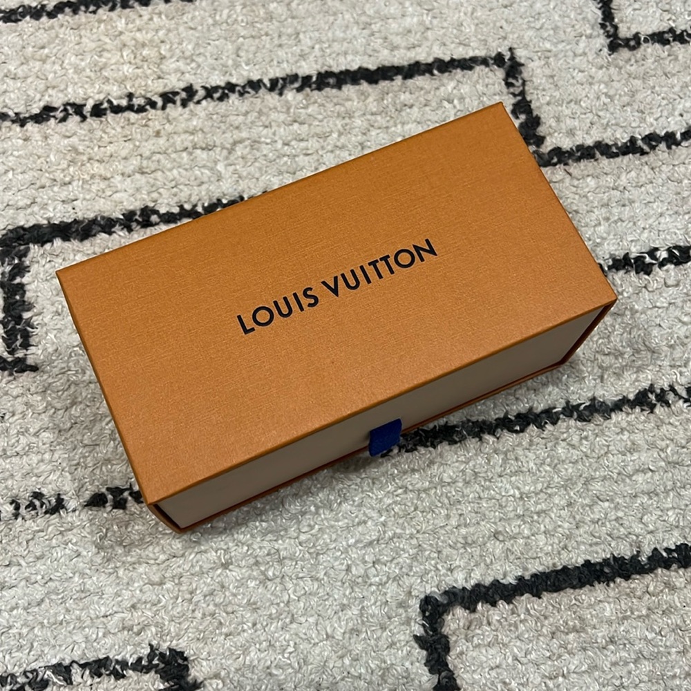 Louis Vuitton box